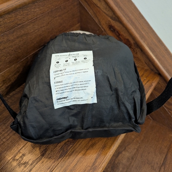 Cabeau Evolution Gray Travel Pillow Memory Foam Comfort New Never Used - Picture 6 of 14